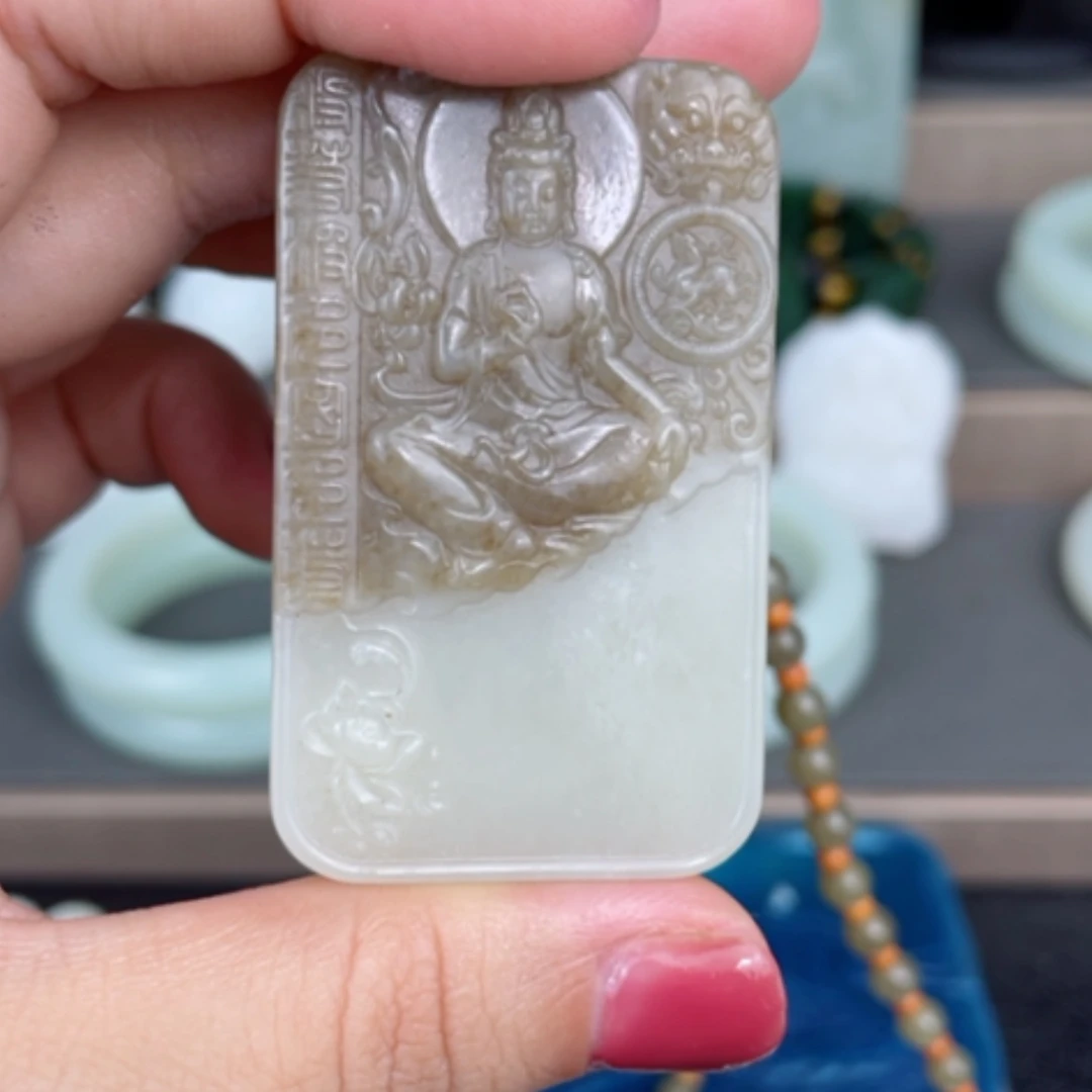 【闪购商品】颈饰未镶嵌和田玉