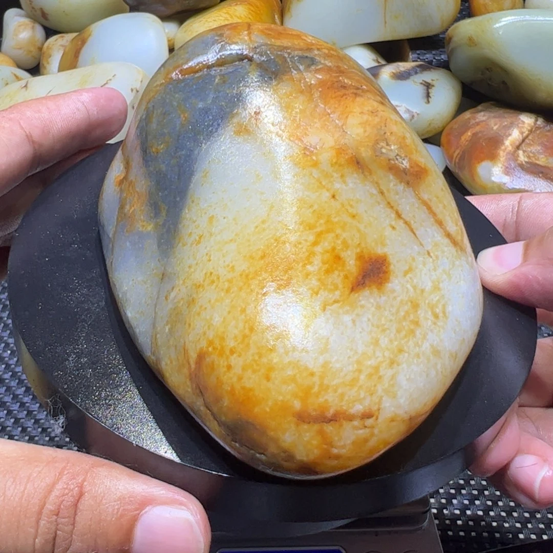 和田玉（子料）未镶嵌颈饰585