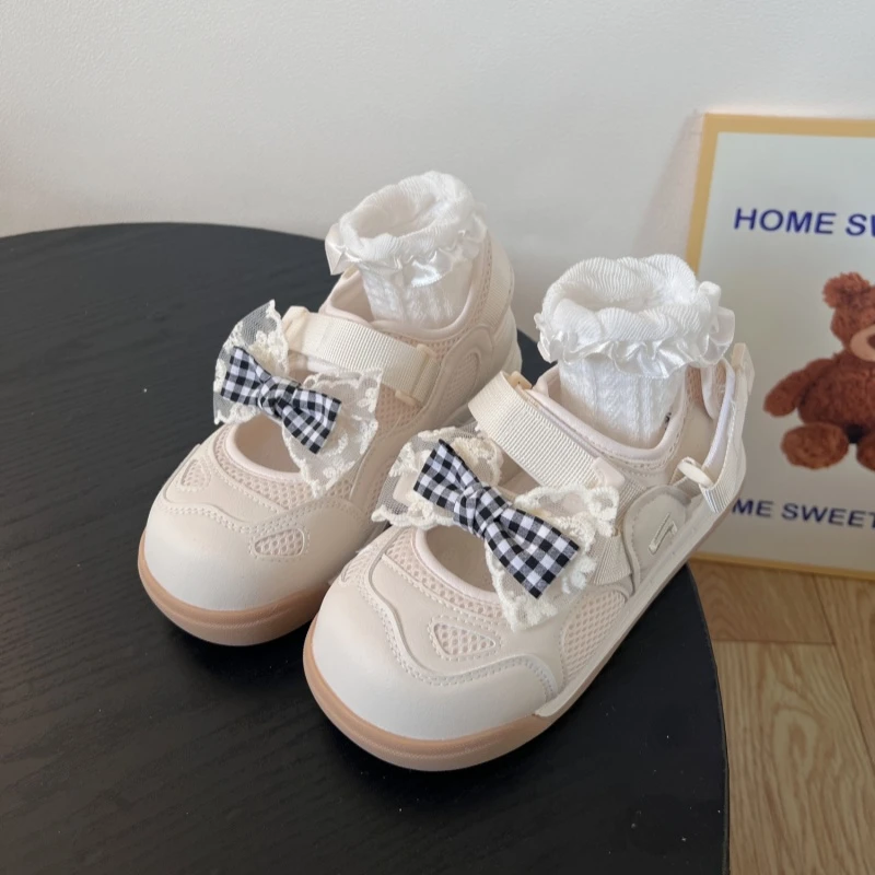 2025年夏季薄款镂空网面透气板鞋初中学生百搭魔术贴休闲运动凉鞋