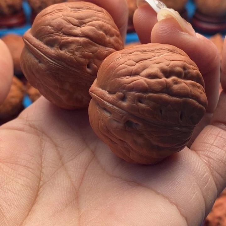 核桃精品文玩核桃手捻水晶青蛙