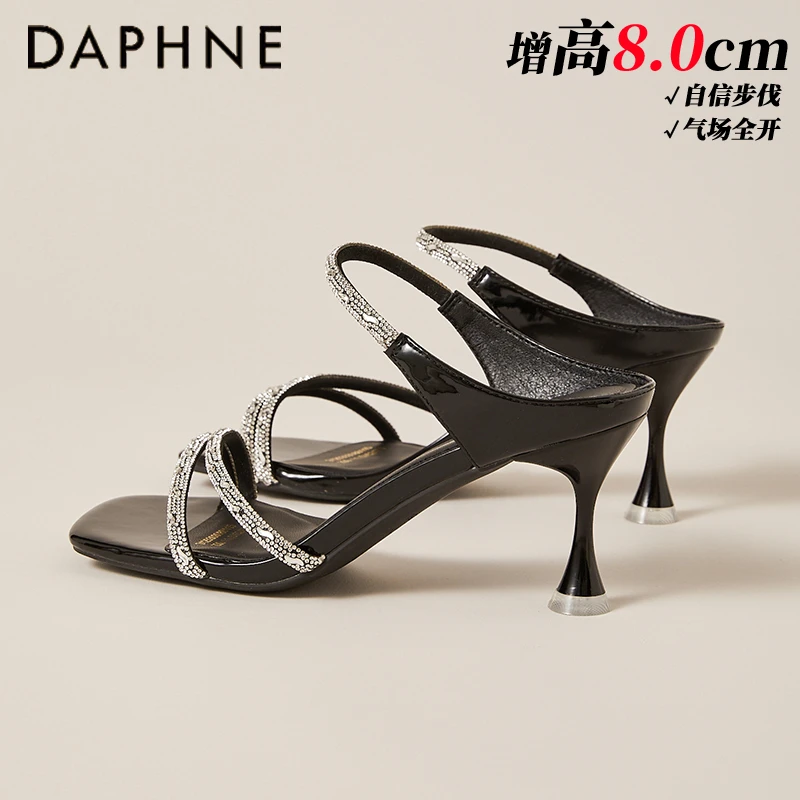 达芙妮国风水钻一字带凉鞋女夏季外穿夹趾拖鞋露趾黑色细跟高跟鞋