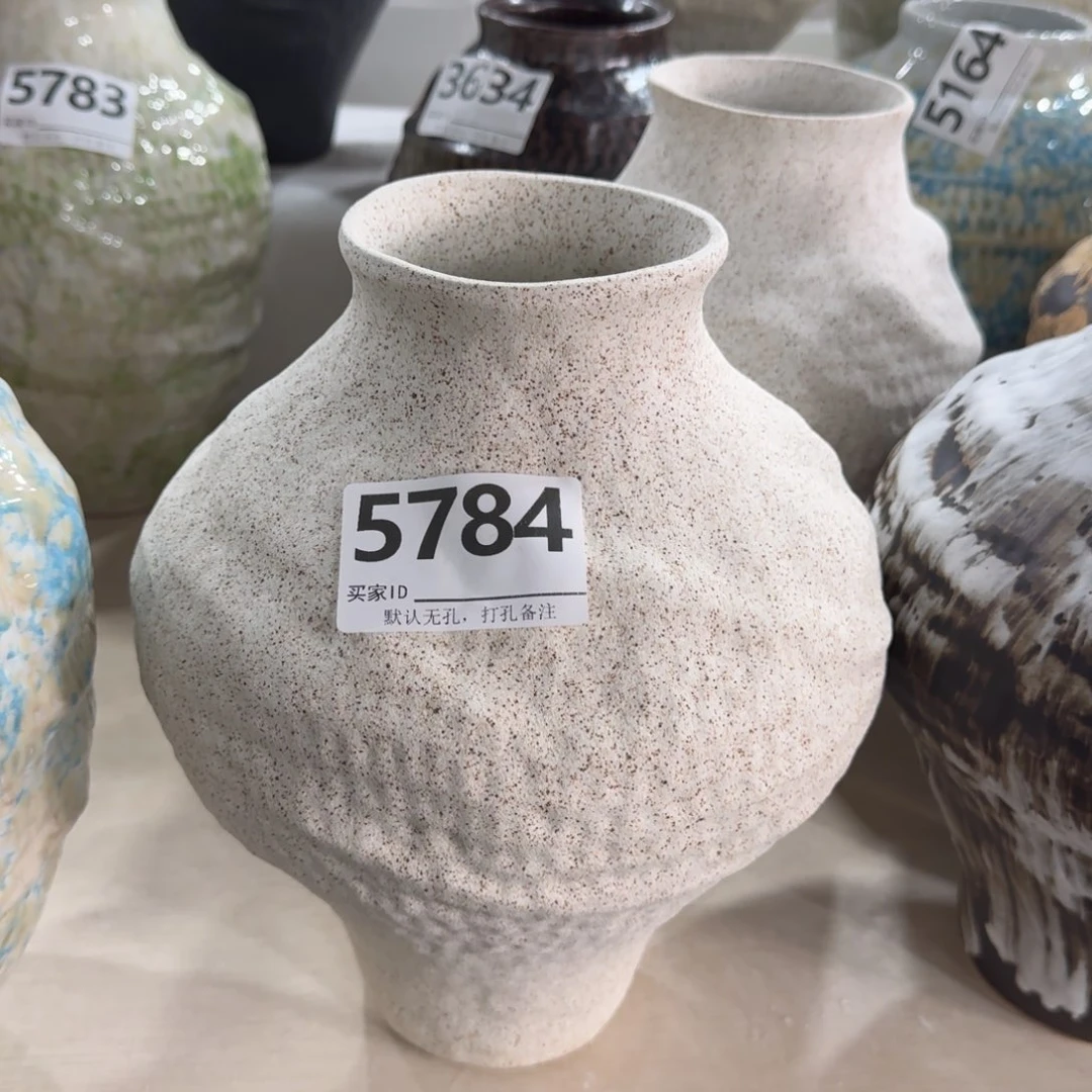 J***》景德镇陶瓷景德镇高温花瓶编码5784高28口8默认无孔