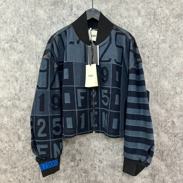 未使用 FENDI/芬迪 芬迪藏蓝色牛仔外套