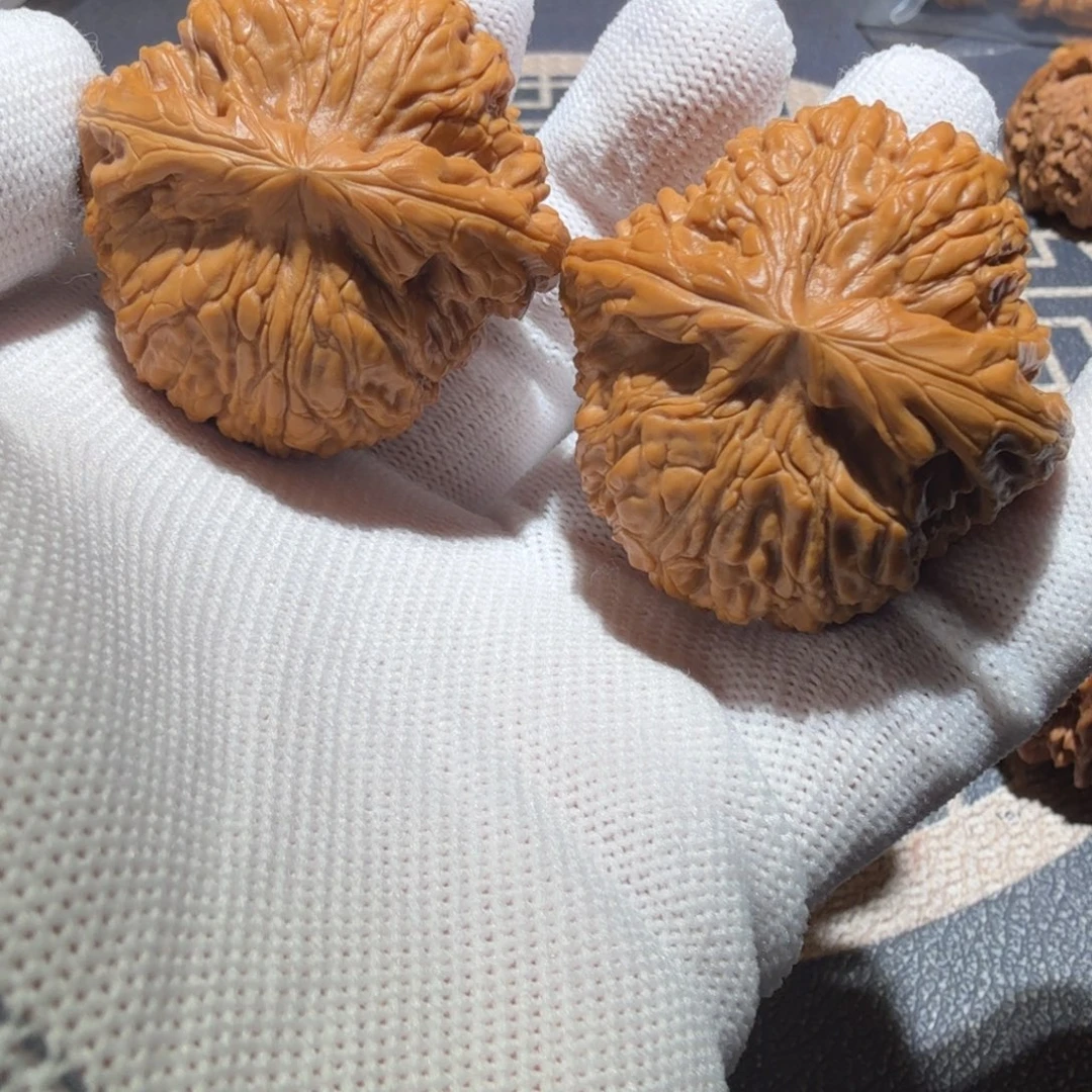 文玩核桃吊坠南疆·龙疆