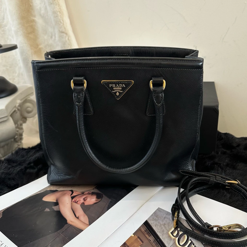 95新 Prada/普拉达 Prada普拉达 黑色十字纹皮革杀手包
