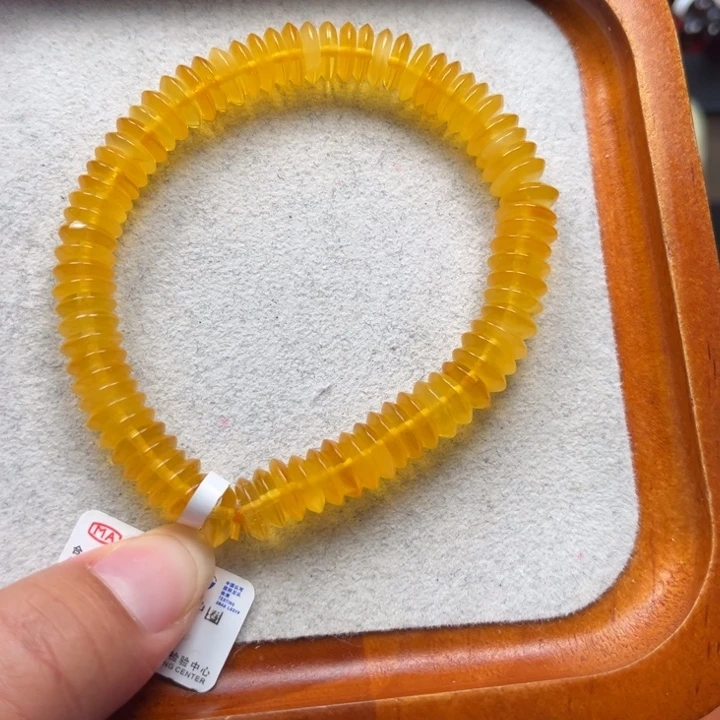 琥珀未镶嵌珠宝奇石M132号8.8+精工飞碟隔片