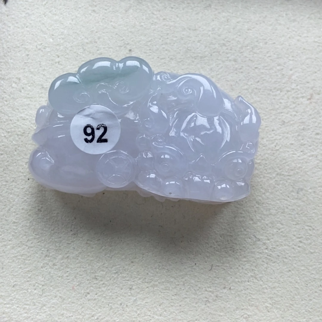翡翠未镶嵌颈饰霸王貔貅