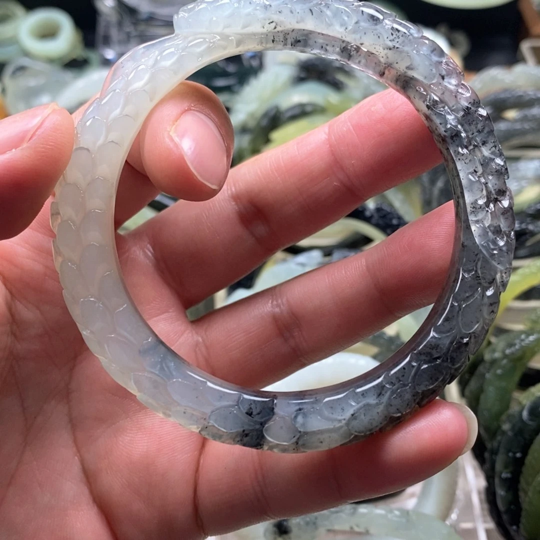 岫玉手镯未镶嵌静*手镯