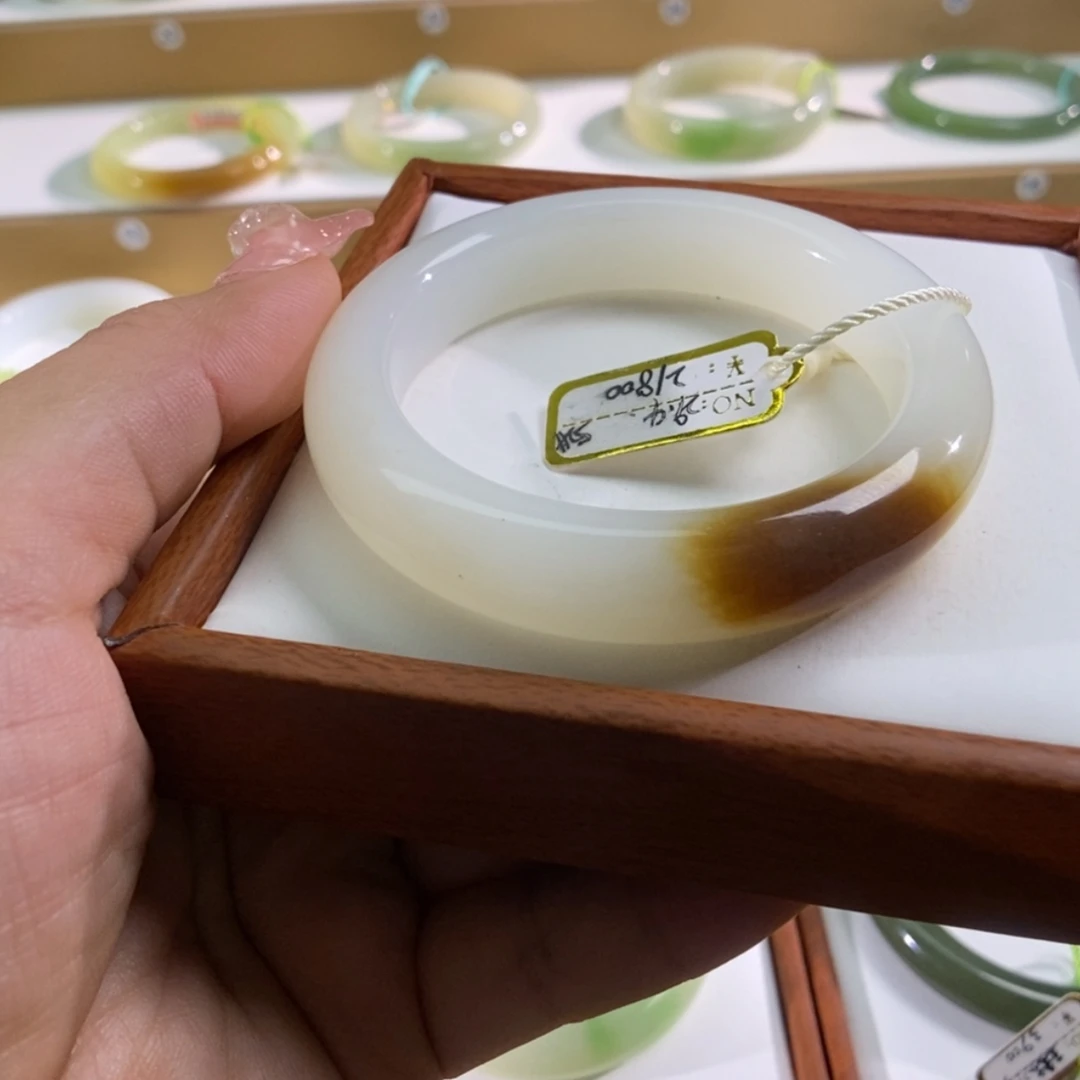 【闪购商品】和田玉手镯未镶嵌一口糖 白玉手镯