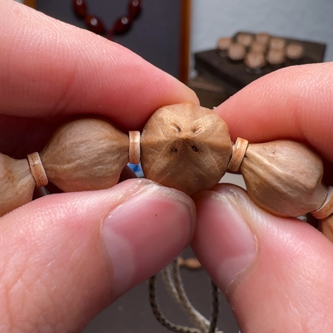 夜***珊橄榄核吊坠哈哈哈哈哈哈哈哈哈哈