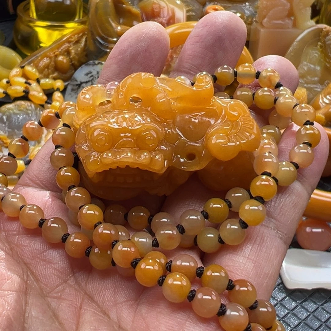 石英质玉未镶嵌颈饰