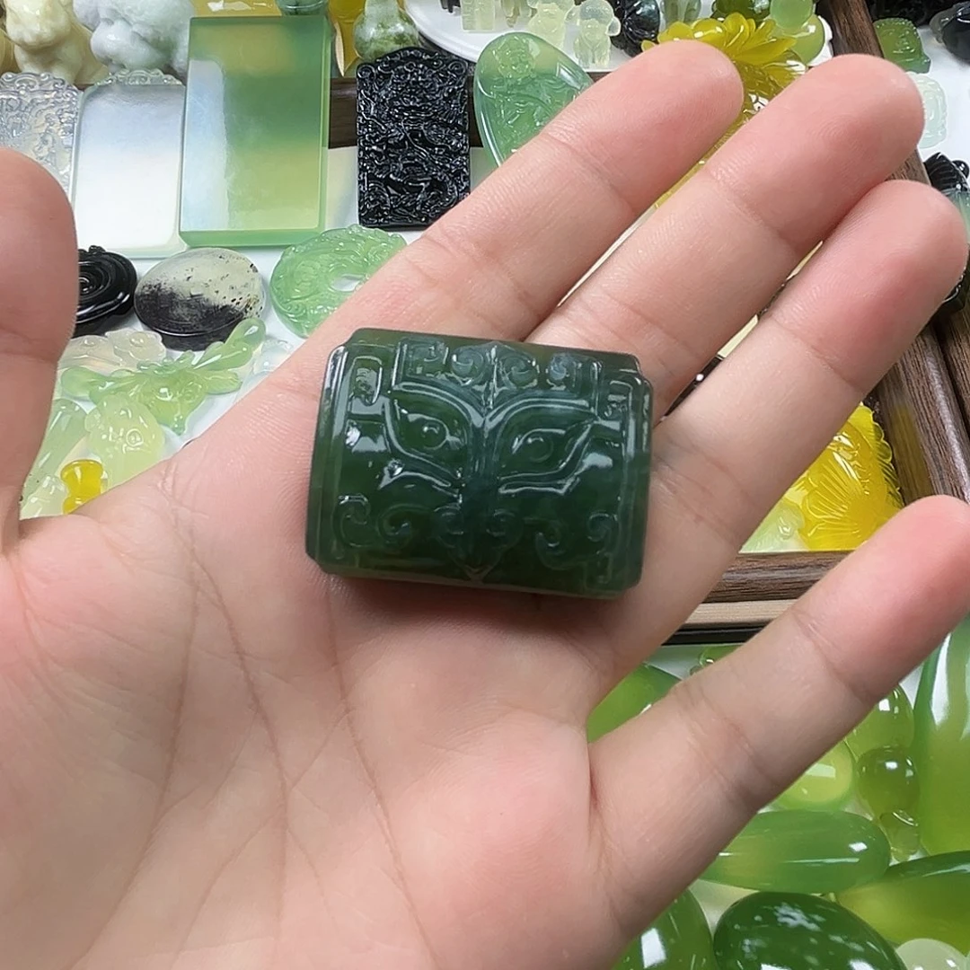 未镶嵌岫玉吊坠(不含链)l****l