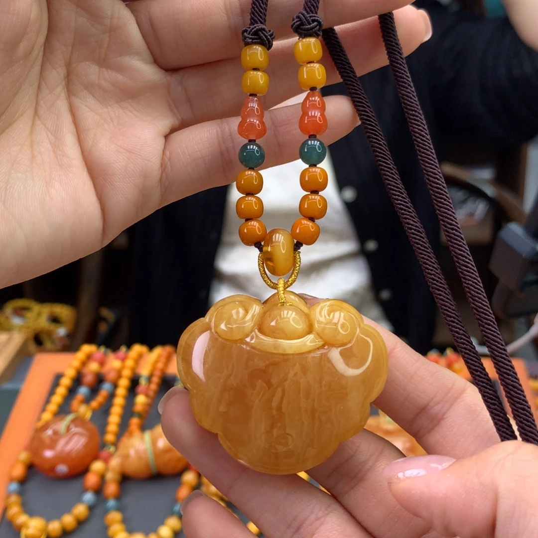 未镶嵌颈饰蜜蜡天然