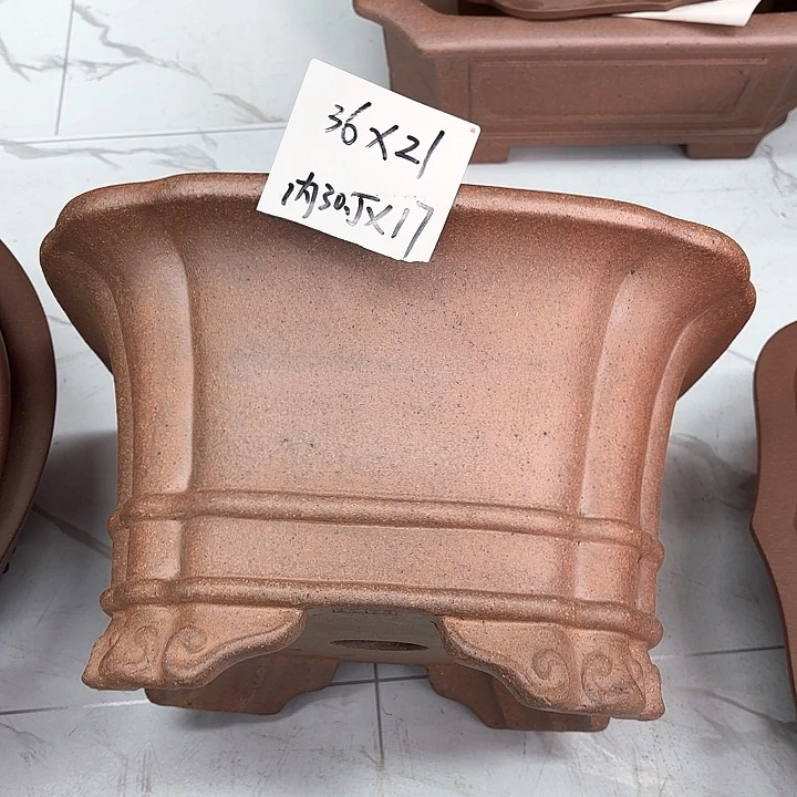 紫砂花盆紫砂的味道很好闻