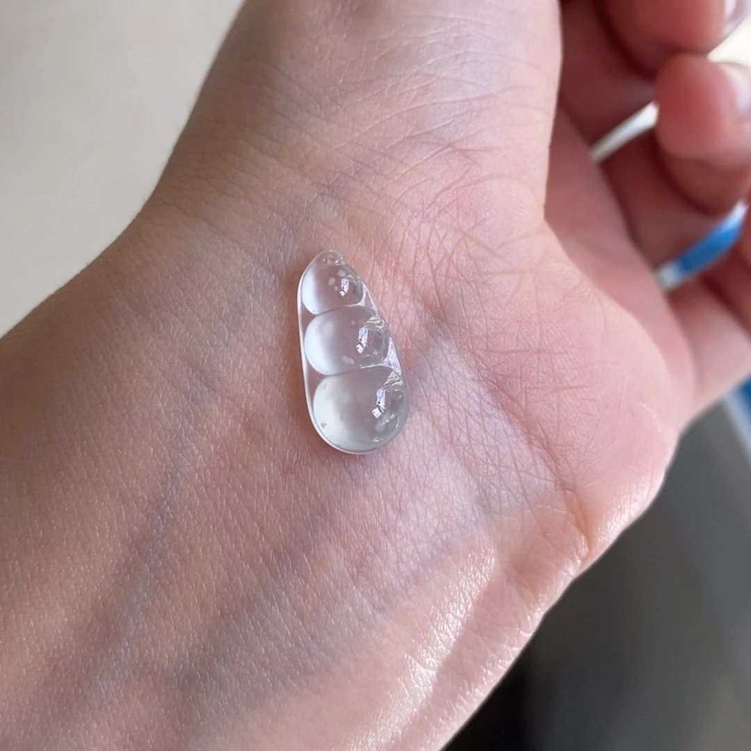 翡翠未镶嵌颈饰豆子