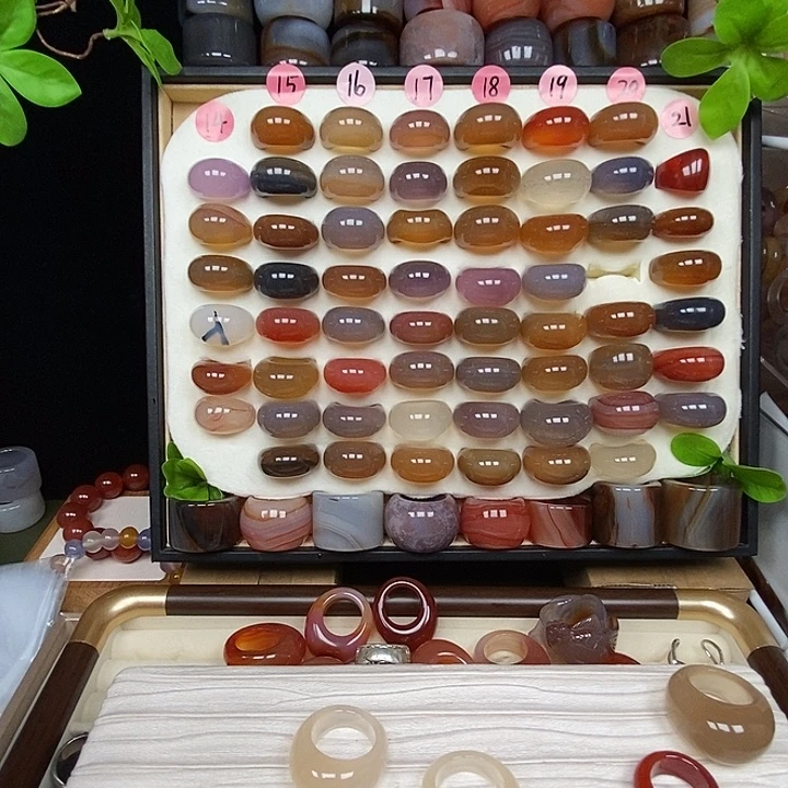 7***⁷玛瑙/玉髓未镶嵌戒指