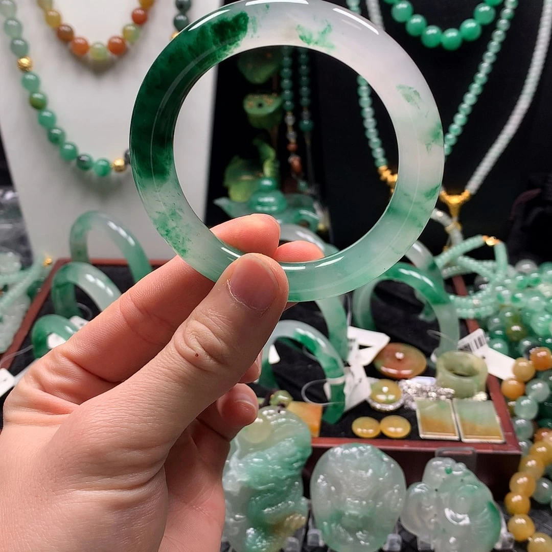 石英质玉未镶嵌手镯59