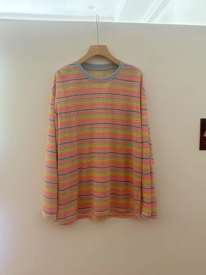 好看彩虹防晒T