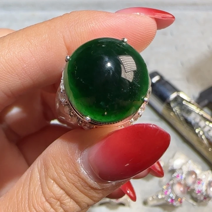 定制翡翠未镶嵌翡翠