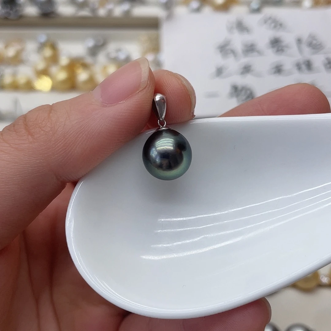 18K金镶嵌海水珍珠吊坠(不含链)