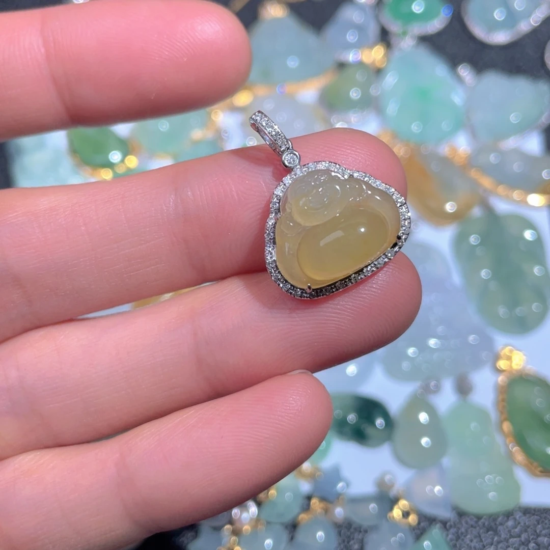 翡翠颈饰18K金镶嵌翡翠