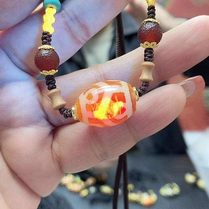 玛瑙/玉髓颈饰合金