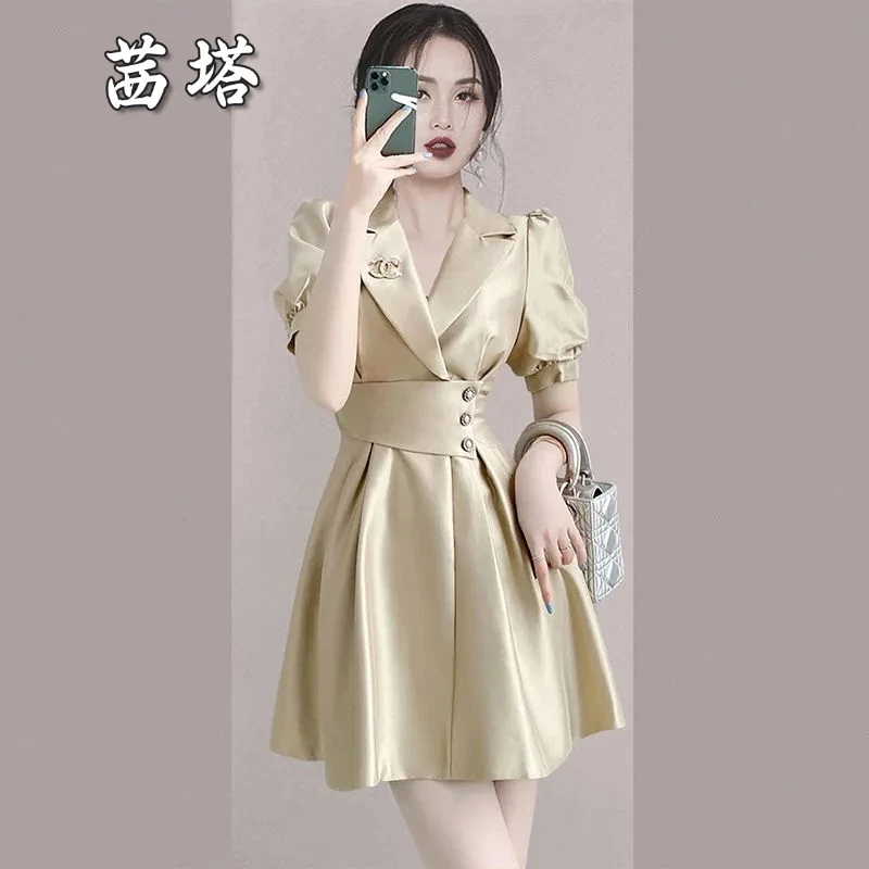 原创设计感小众香槟色西装领连衣裙女夏季气质高腰收腰A字小个子