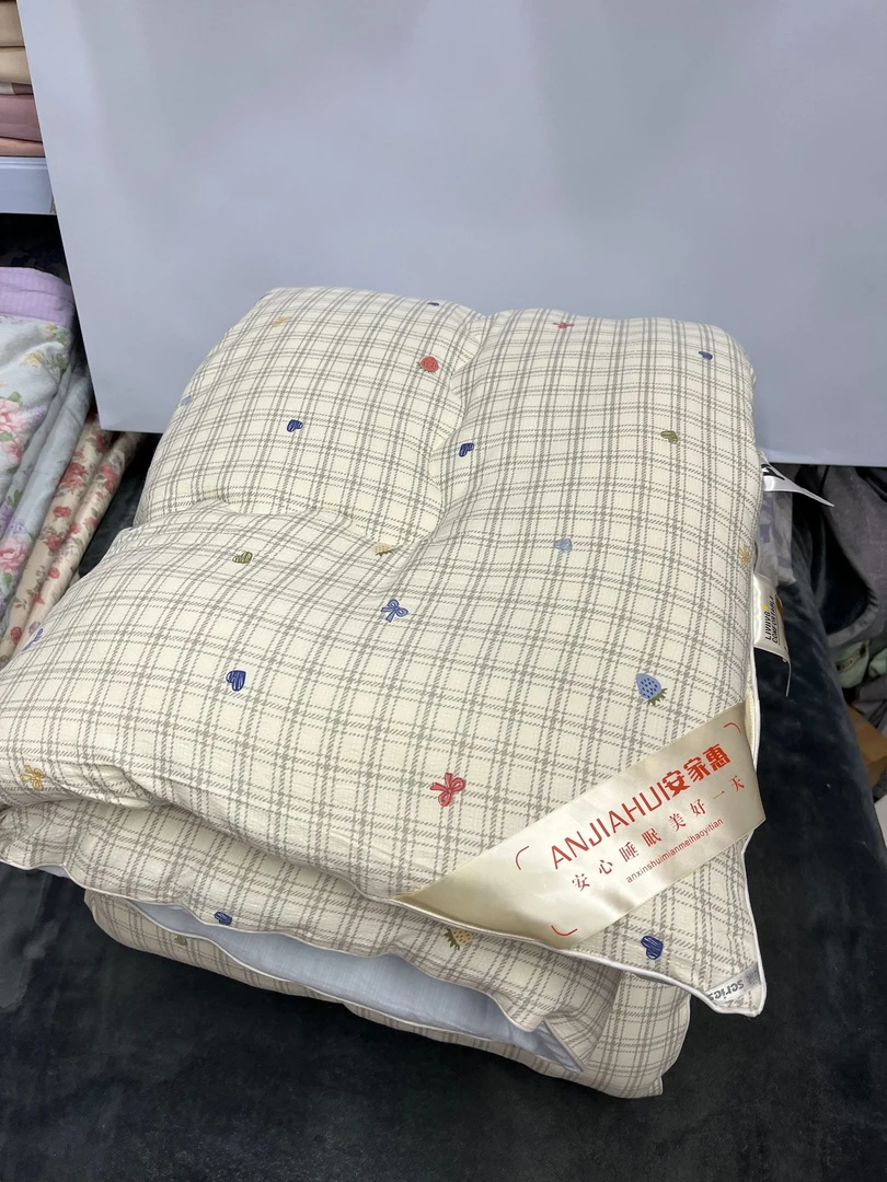 单人加厚保暖冬被150*200cm学生宿舍1.5米冬季被子7-8斤