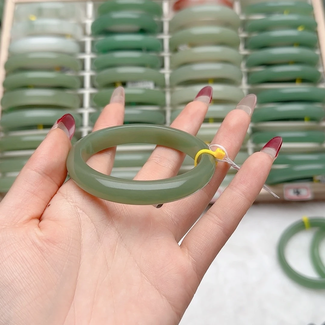 石英质玉手镯未镶嵌55口径