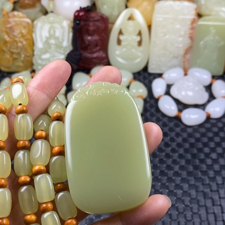 昆仑料无事牌一套