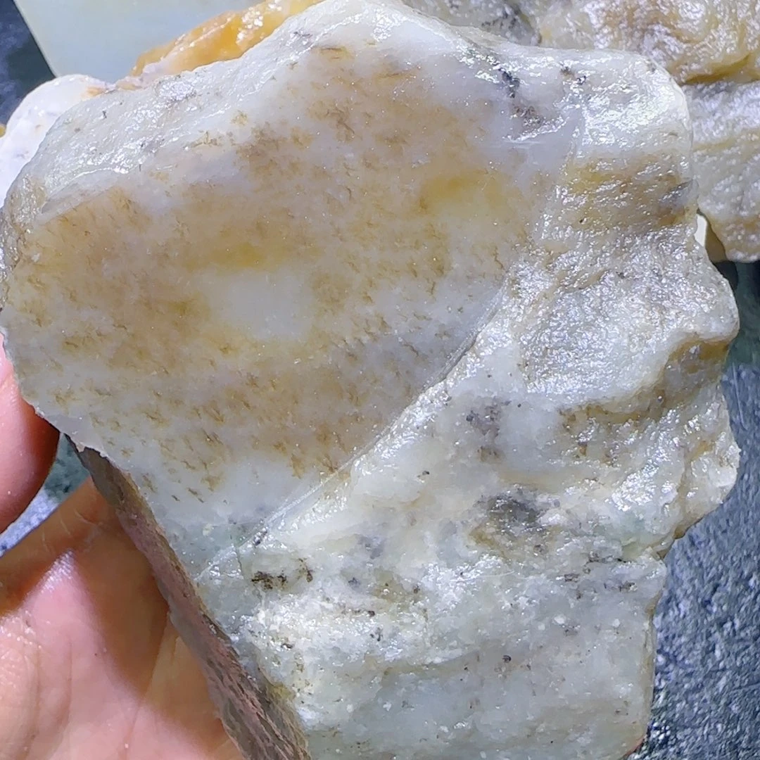 和田玉未镶嵌珠宝半成品