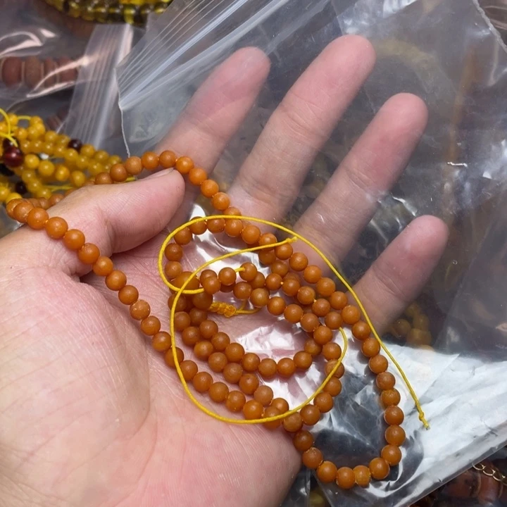 未镶嵌琥珀珠宝奇石