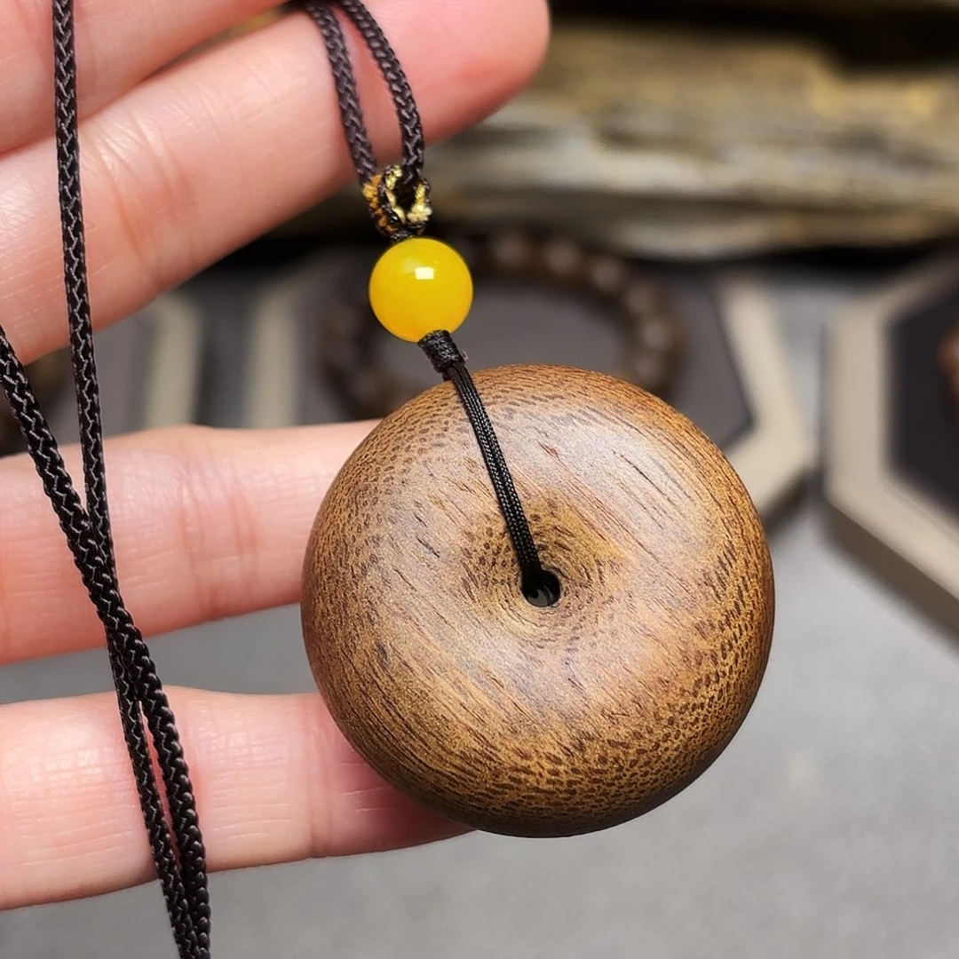 吊坠沉香越南芽庄白棋楠雷击平安扣