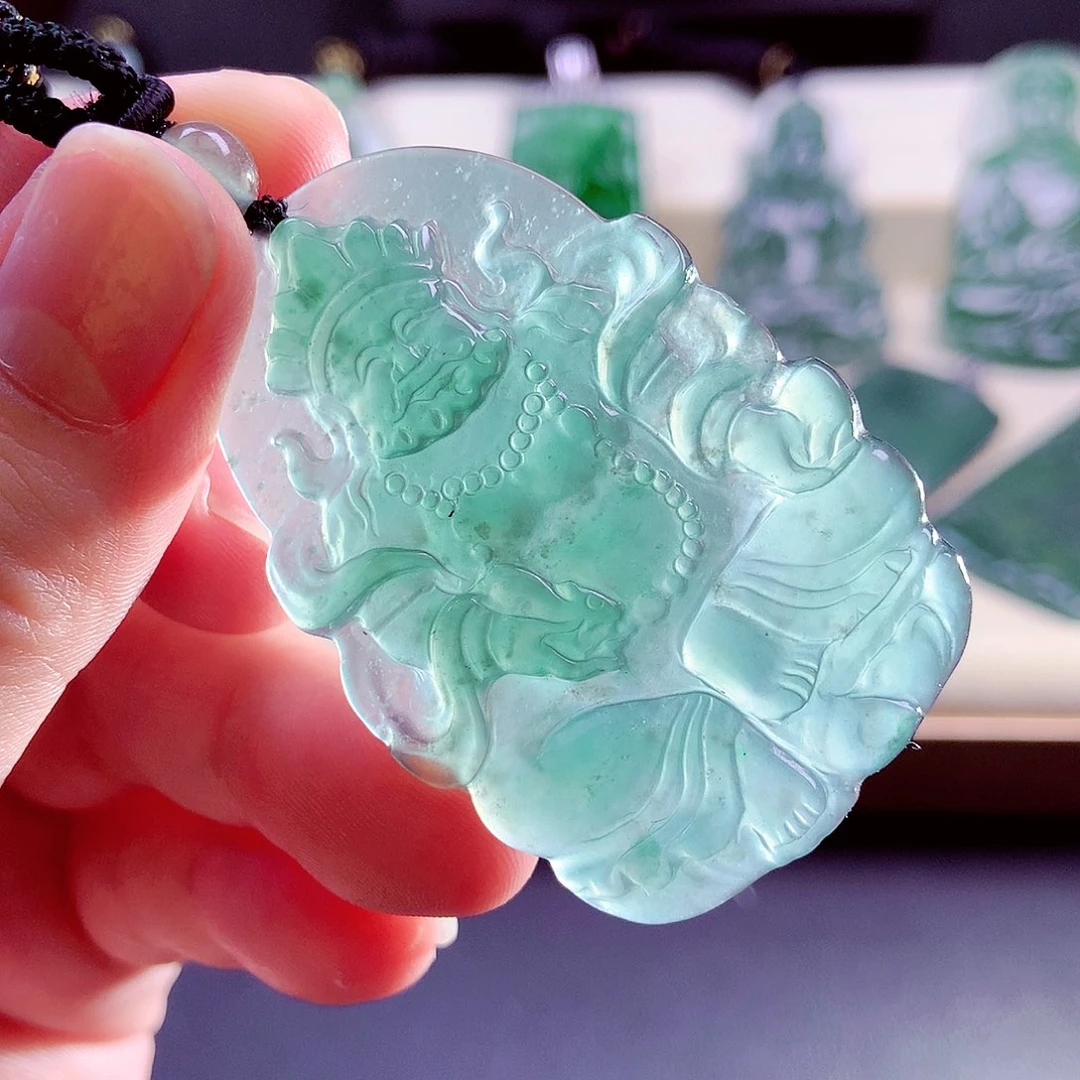 【闪购商品】颈饰未镶嵌翡翠天然