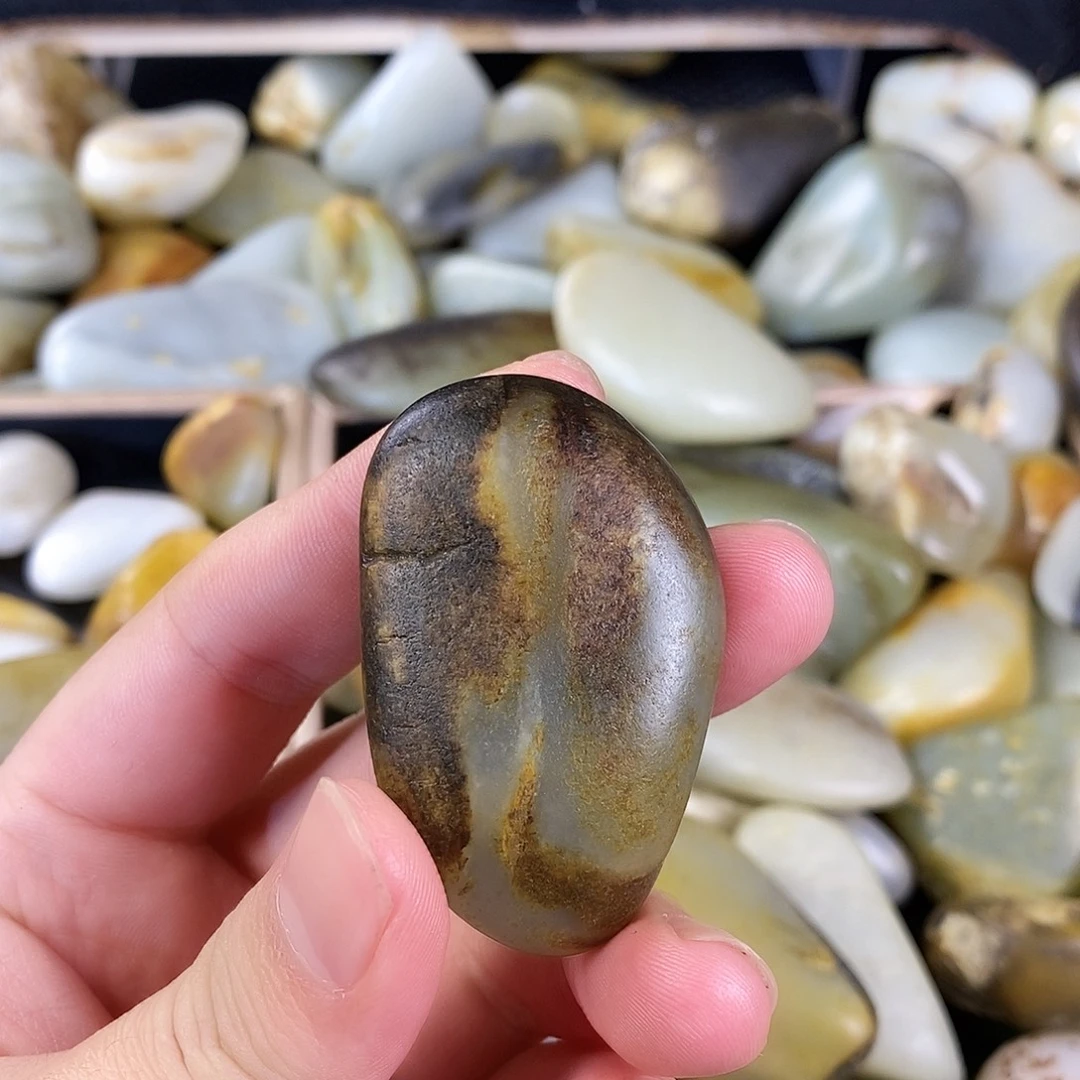 和田玉未镶嵌珠宝奇石