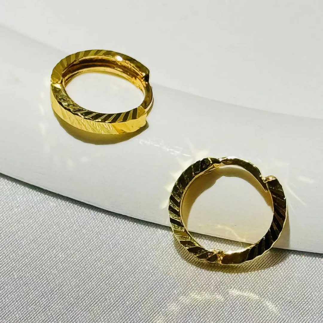 黄金足金999时尚精品车花波纹耳扣耳环