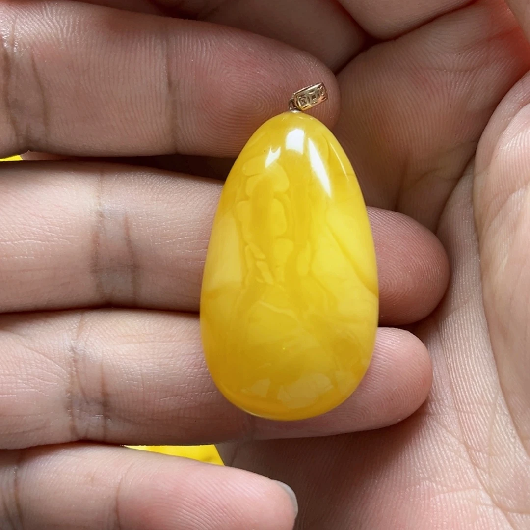 蜜蜡未镶嵌珠宝奇石