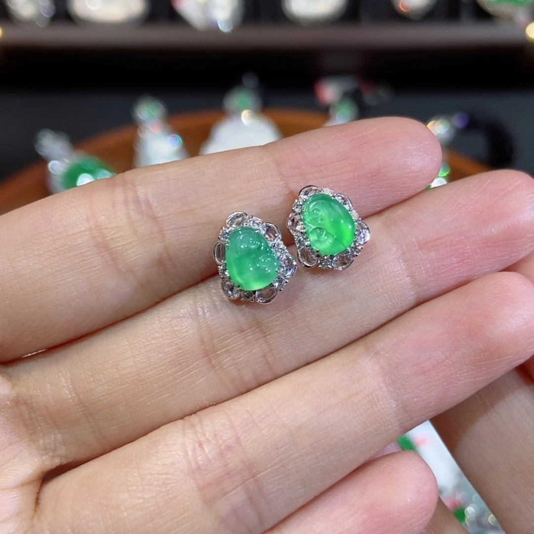 翡翠18K金镶嵌耳饰如意