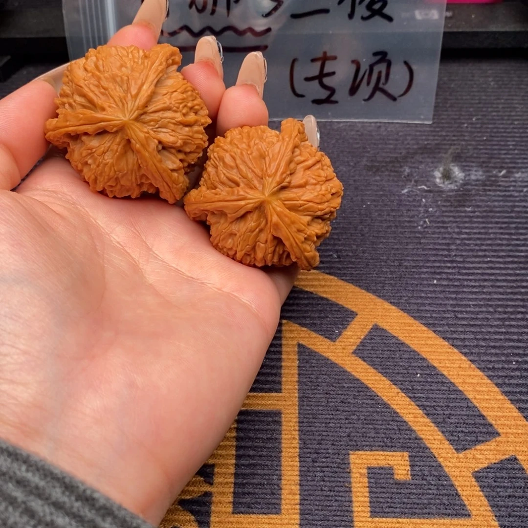 希***乐吊坠文玩核桃白狮子