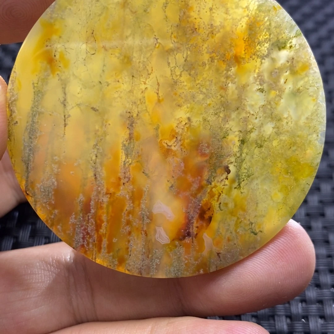 人***。玛瑙/玉髓未镶嵌颈饰