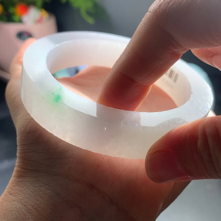 未镶嵌手镯定制翡翠