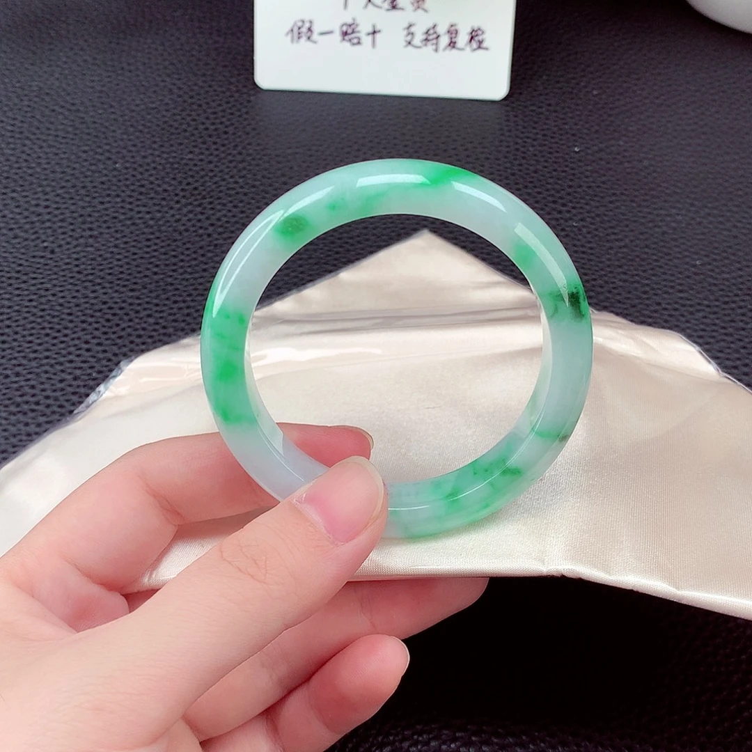 未镶嵌手镯翡翠翡翠