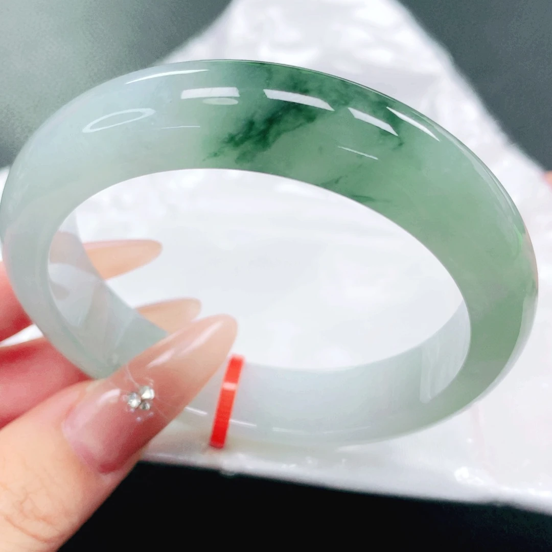 未镶嵌手镯翡翠57。