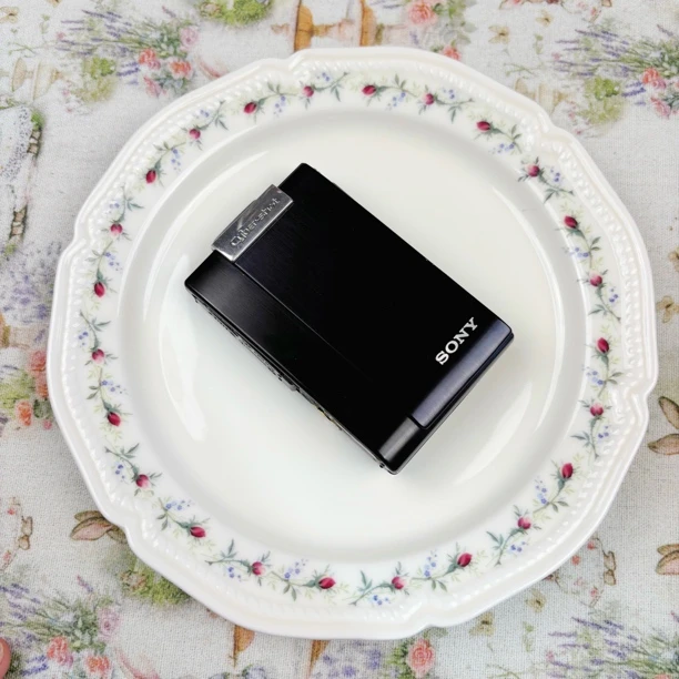 95新 Sony/索尼 T200触摸屏配件齐全810w像素