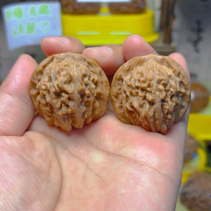 文玩核桃吊坠四座楼