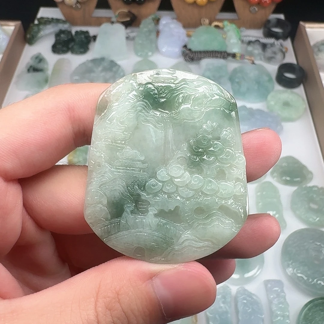 颈饰未镶嵌翡翠….33