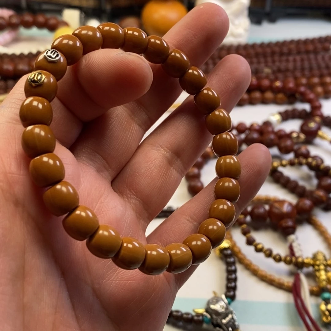 猴头核桃吊坠。。。。。。。。。。。。。