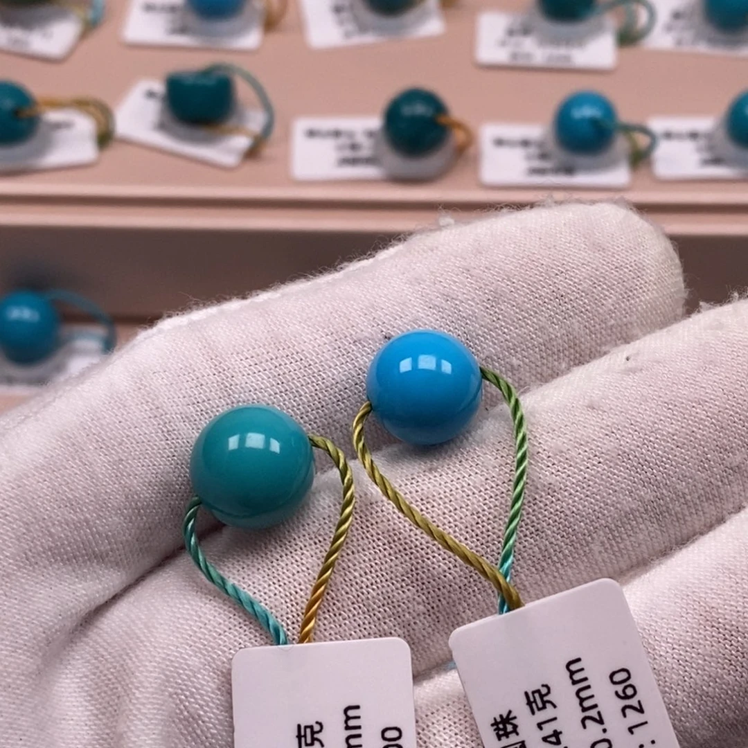 主***璐绿松石未镶嵌珠宝奇石