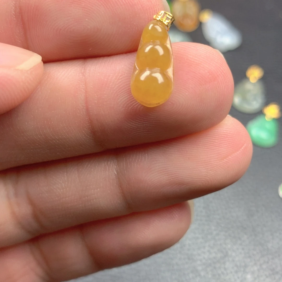 【闪购商品】颈饰18K金镶嵌翡翠翡翠