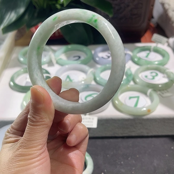 翡翠未镶嵌手镯纯天然缅甸翡翠手镯